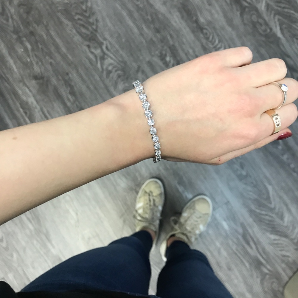 Genuine diamond tennis bracelet